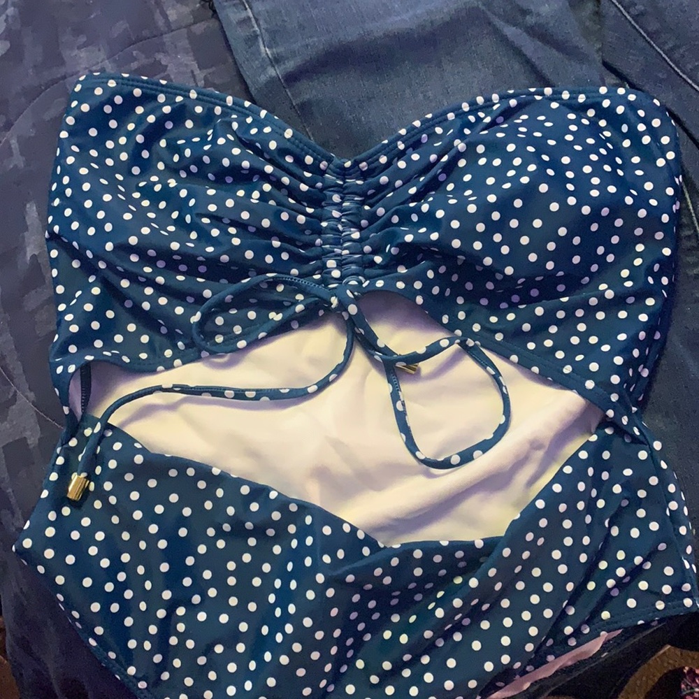 Bathing suit